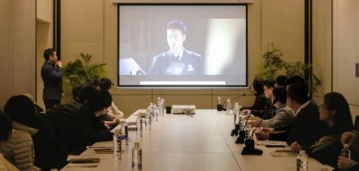 中央军委领导受文职通西北运营中心邀请，为陕西省20余所院校作军队文职招考解读